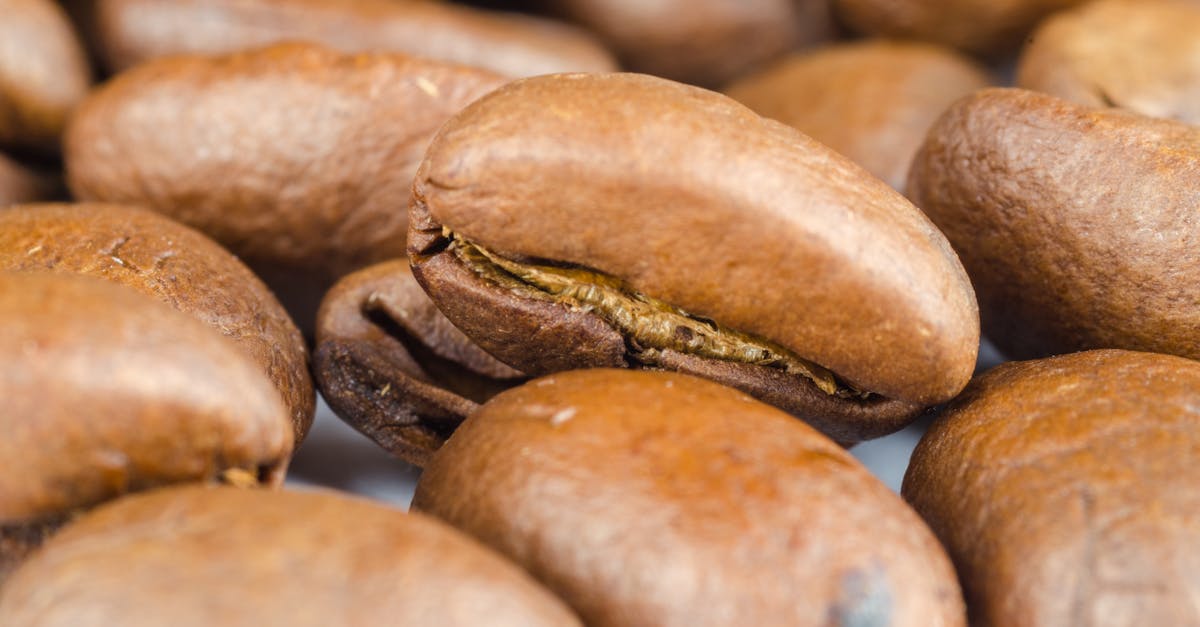 Does raw cacao have caffeine