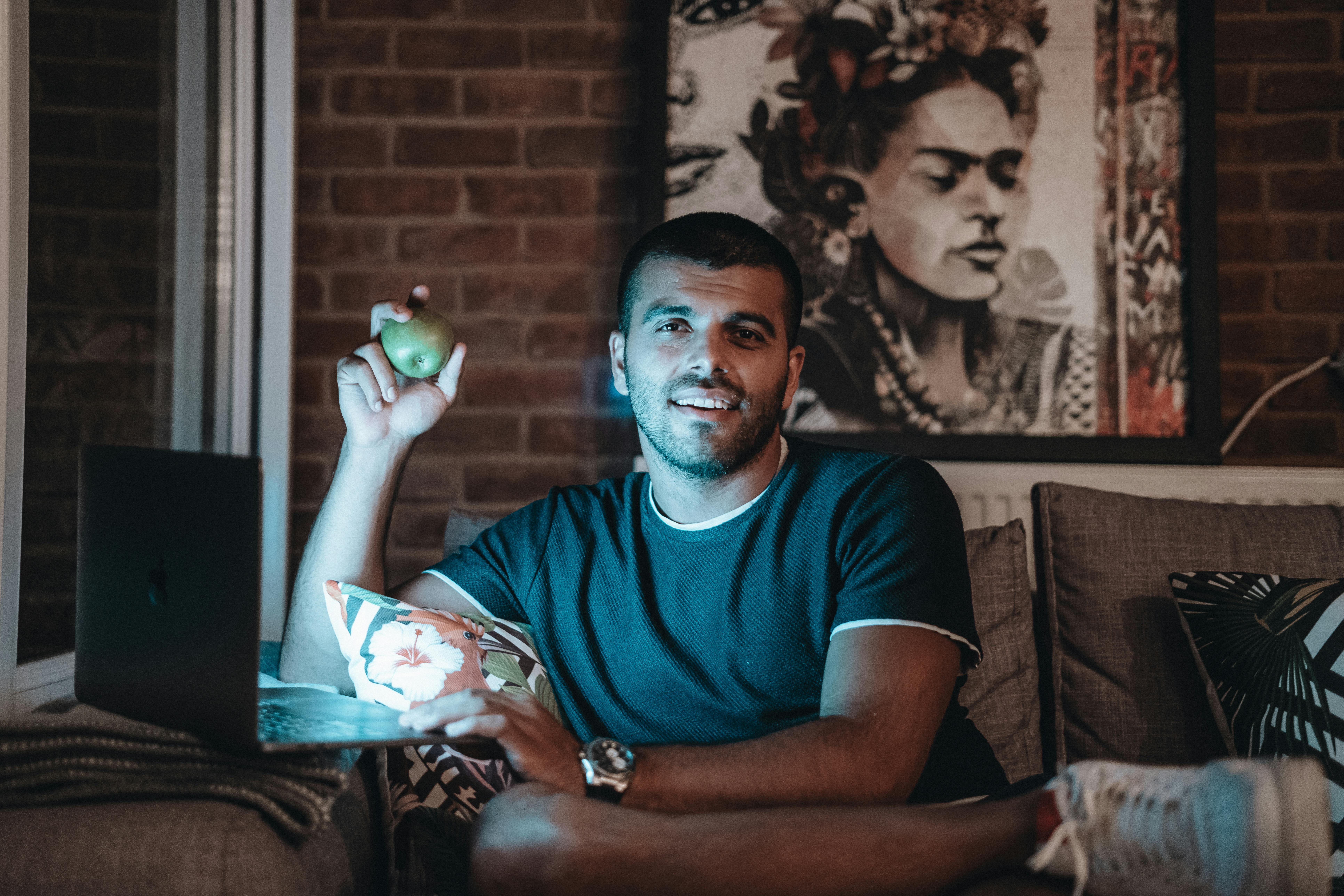 The 51 Best Shows and Movies on Apple TV Right Now (May 2026) — Photo by Hikmet on Pexels