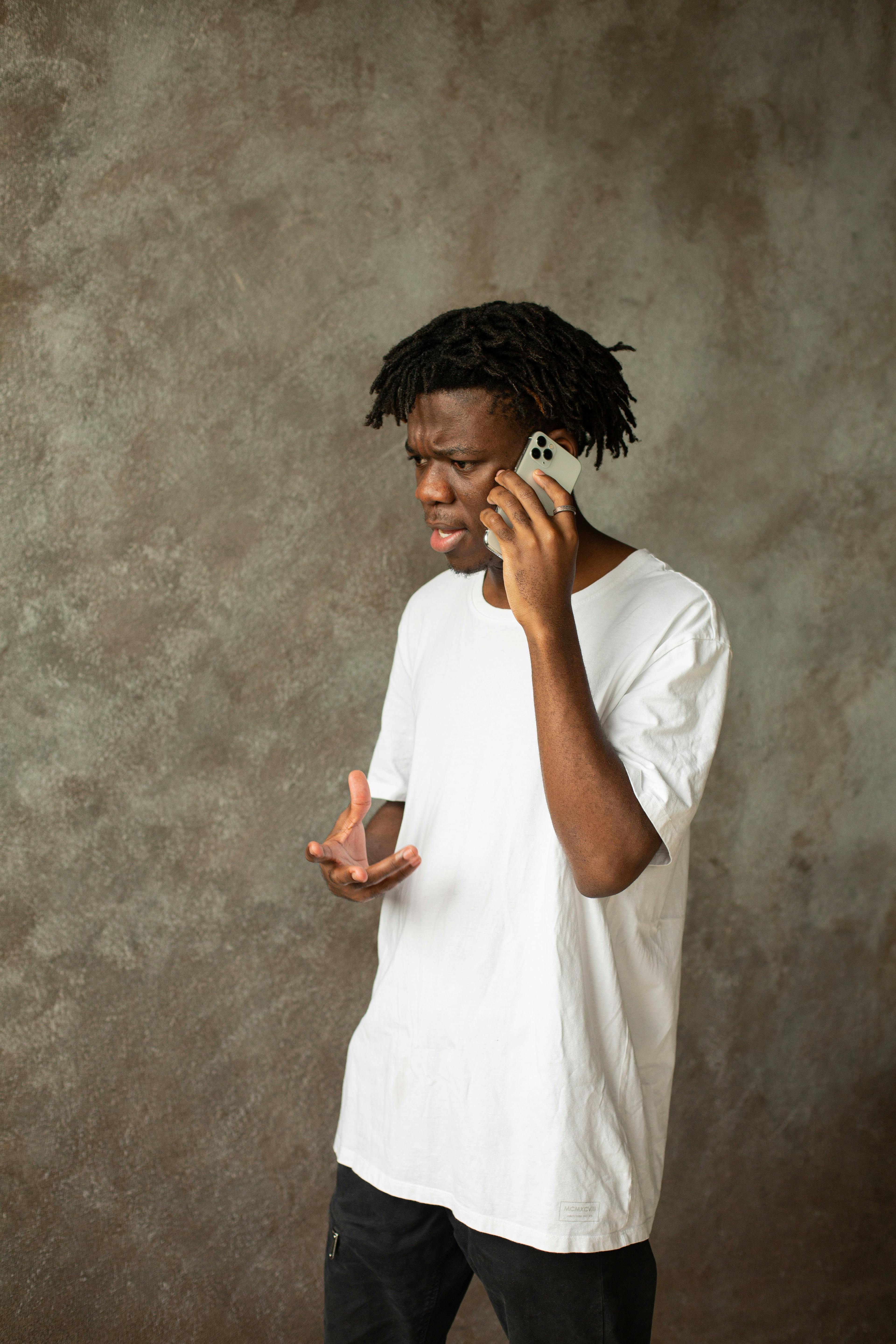 Ücretsiz Afrikalı Amerikalı, ağ, akıllı telefon içeren Ücretsiz stok fotoğraf Stok Fotoğraflar