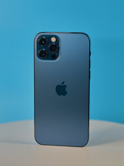 Free Close-up Photo of a Latest Iphone Stock Photo
