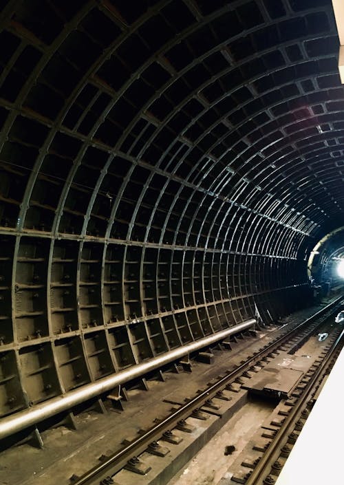 hareketli tren, istasyon, Moskova içeren Ücretsiz stok fotoğraf