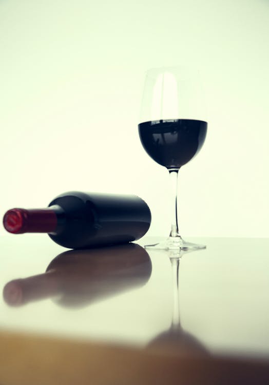 Gratis Immagine gratuita di bevanda, bicchiere di vino, bottiglia di vino Foto a disposizione