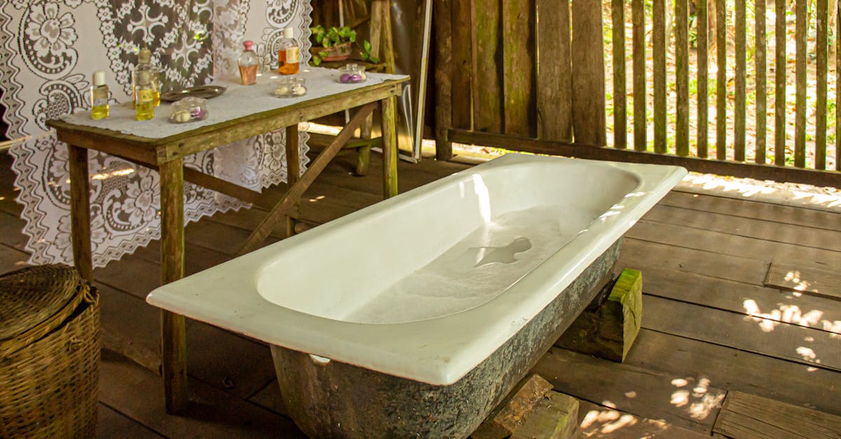 How to replace bathtub fixtures
