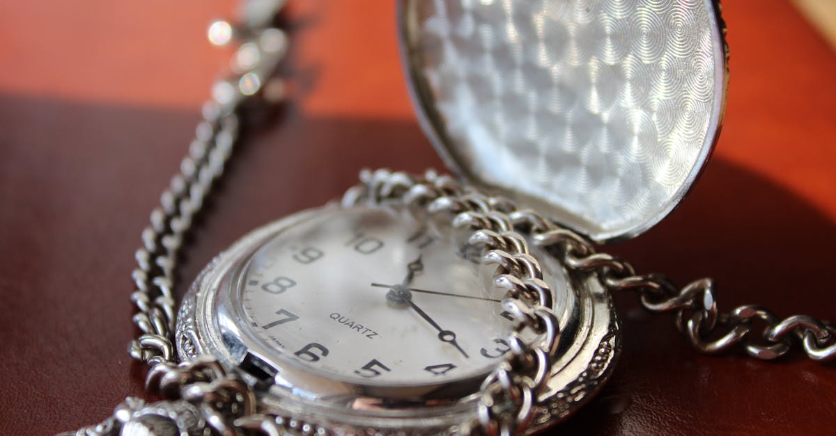 How to use a pocket watch chain