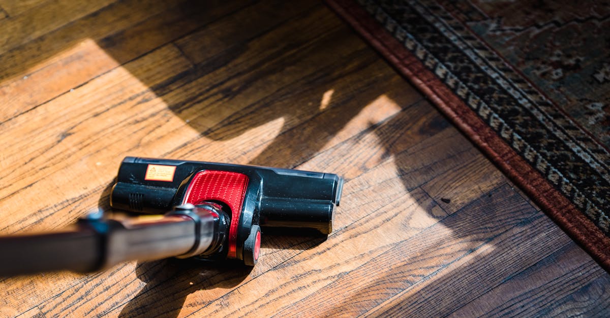Cleaning linoleum floors with bleach