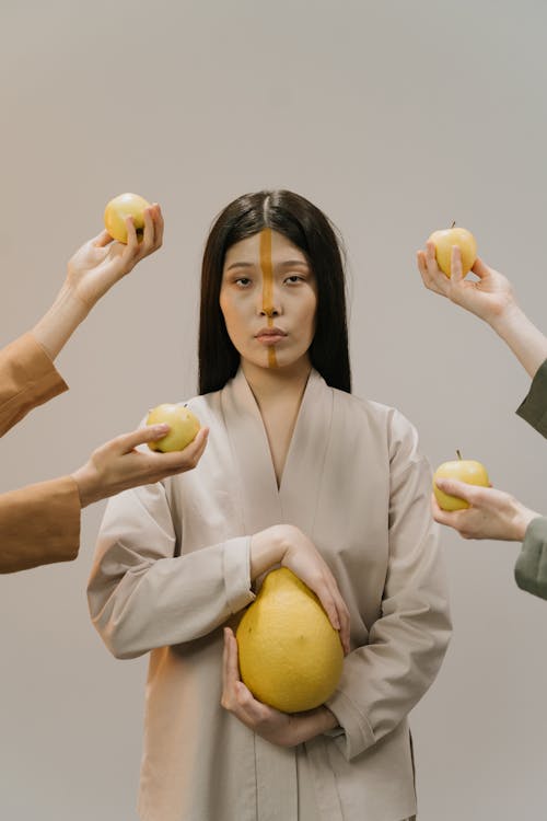 Immagine gratuita di concettuale, donna asiatica, frutta