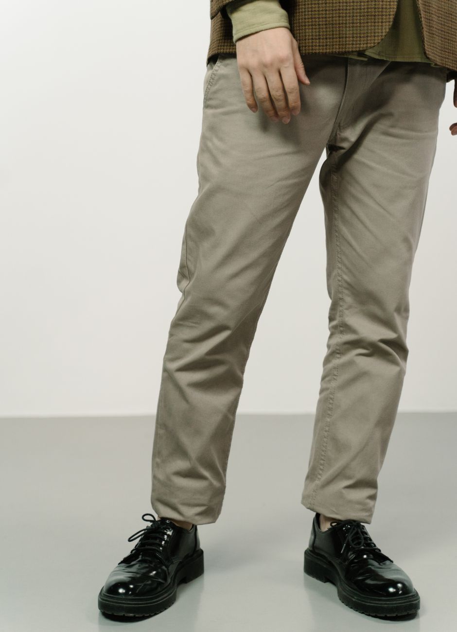 Pleated Wool Trouser