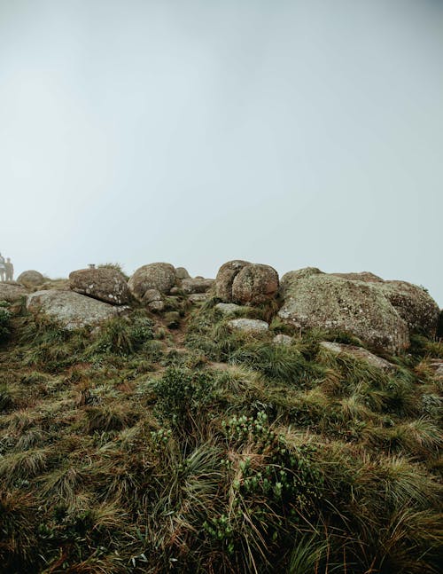 Δωρεάν στοκ φωτογραφιών με βουνό, βράχια, γκρίζος ουρανός Φωτογραφία από στοκ φωτογραφιών