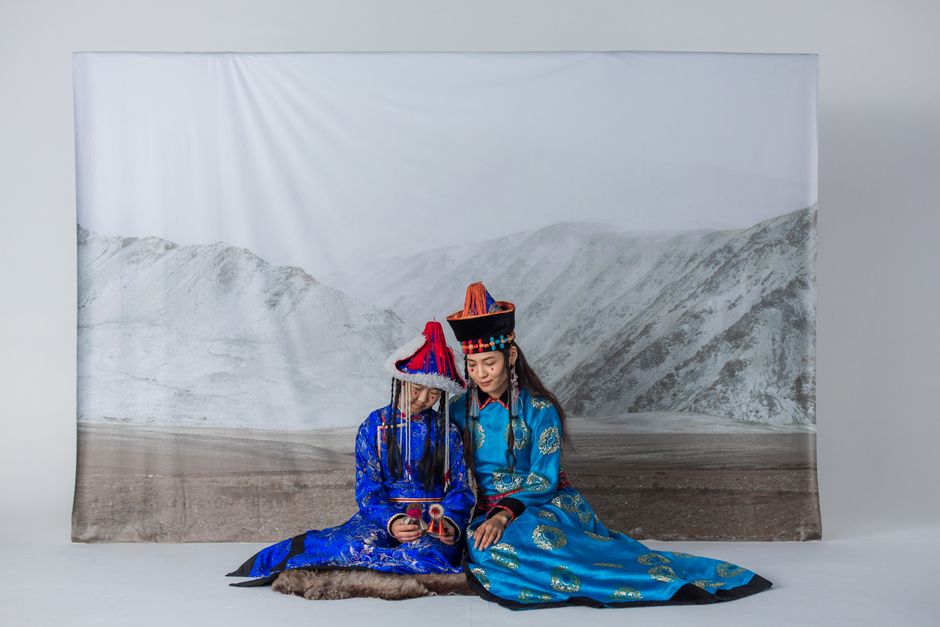 Studio de photographie Svetlost - Séance portrait en costume traditionnel