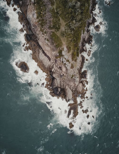 Kostenloses Stock Foto zu bewegung, drohne erschossen, felsen