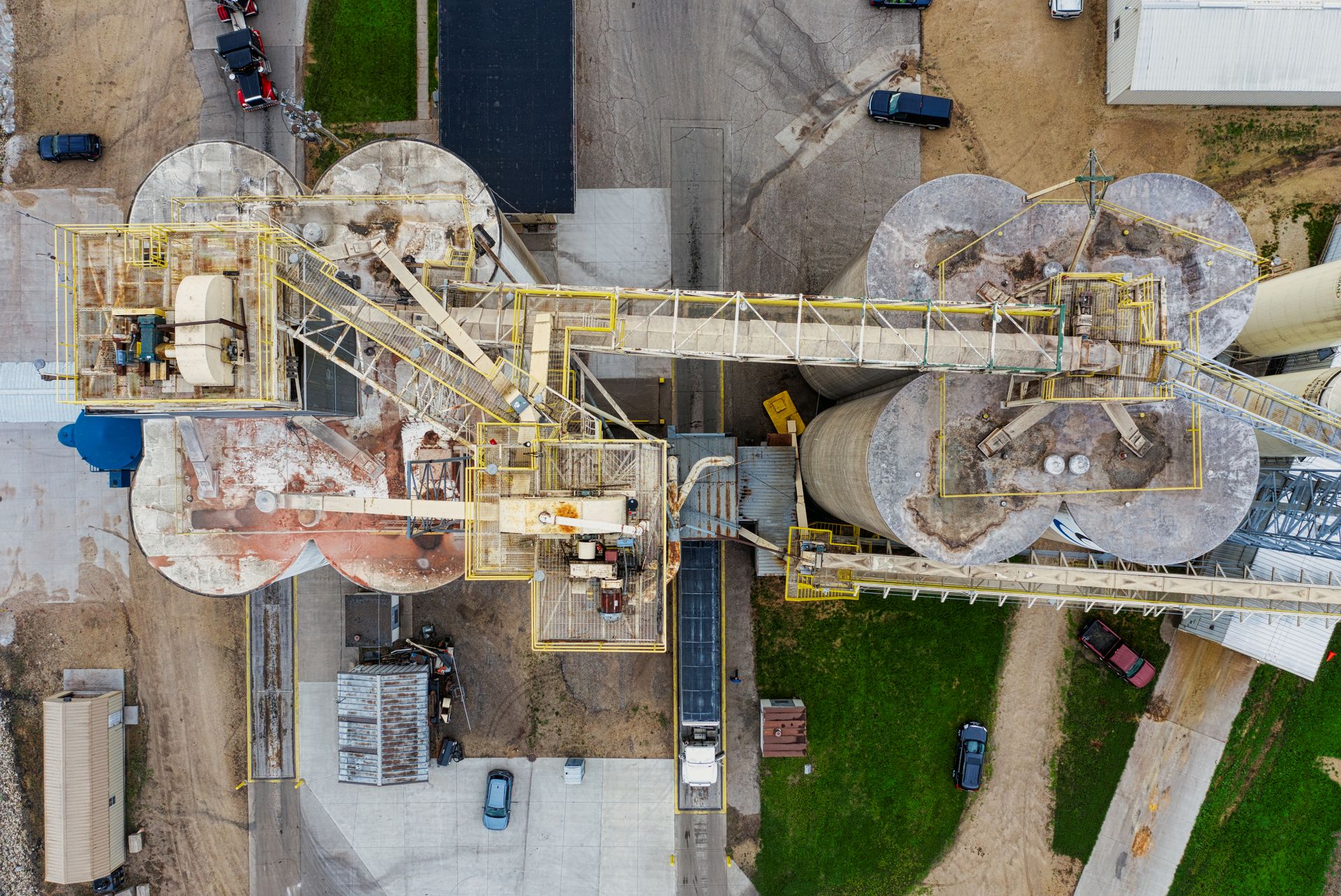 Overhead shot of an industrial facility in Winona, MN, featuring silos and machinery.