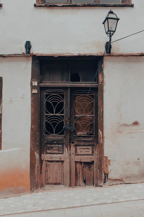 Free Photo of an Old Door  Stock Photo
