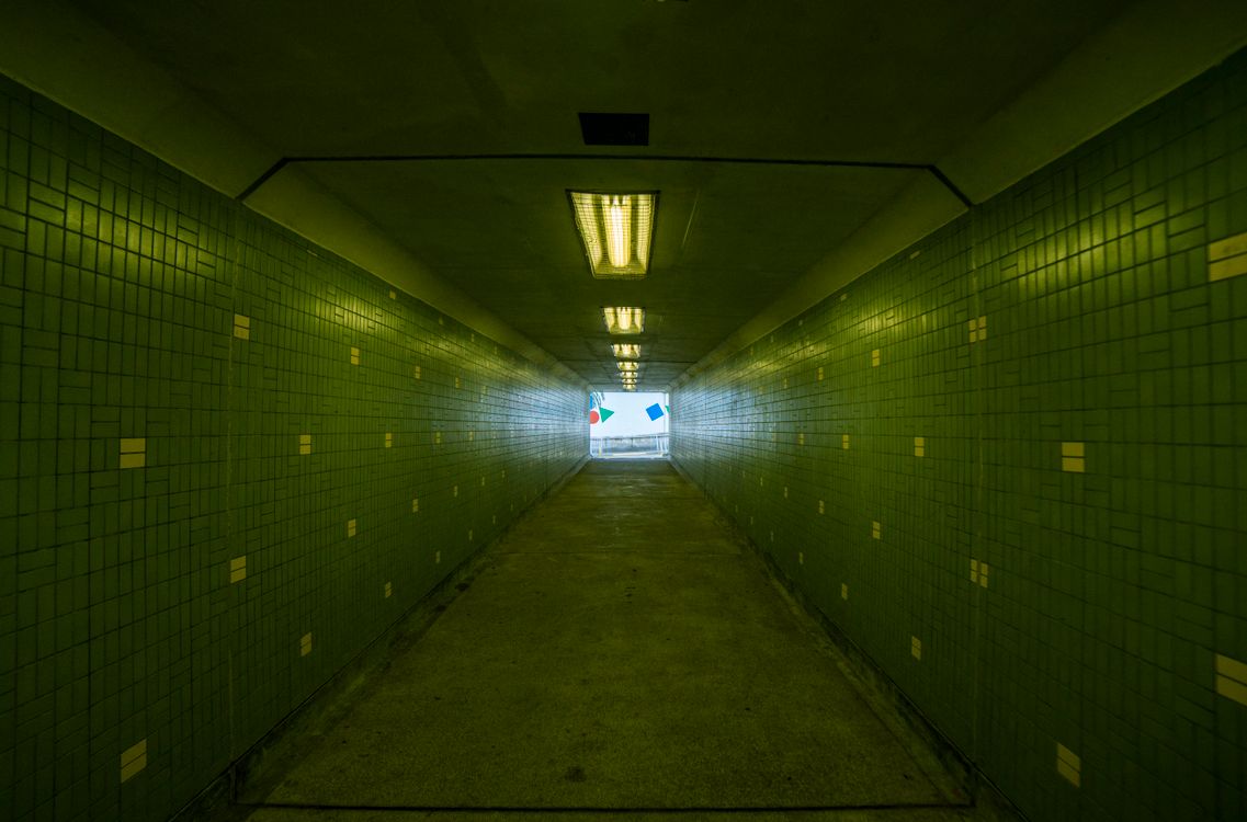 Green Tiled Hallway · Free Stock Photo