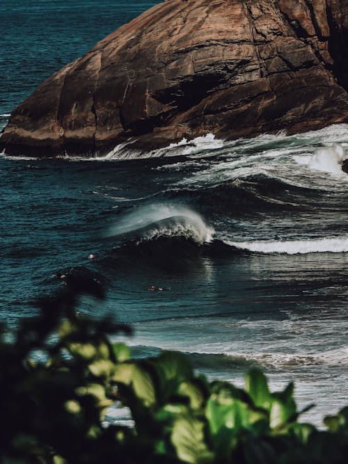 Ocean Waves Crashing on the Shore