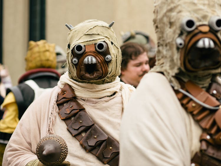 Cosplayers Dressed As Tusken Raider