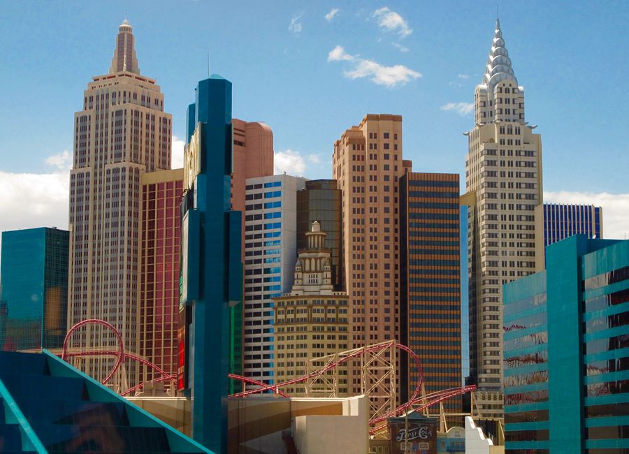 Las Vegas, USA — a travel moment · stay connected with a Las Vegas eSIM from My Holiday SIM