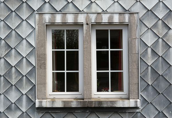 Architectural glass panels used in glass work in Noida