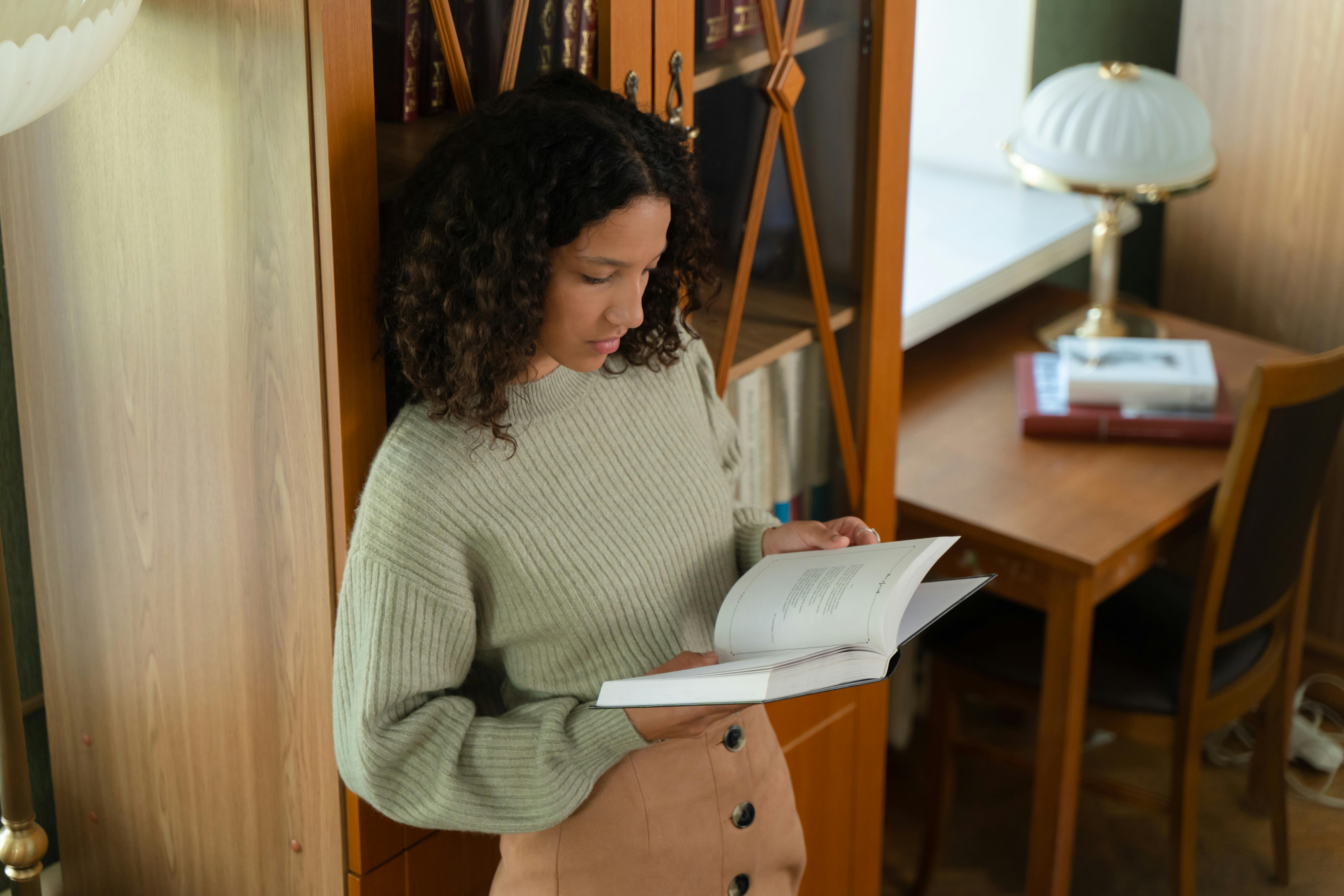 Top Amazon Book Niches 2025-2026: Profitable Categories Authors Can’t Ignore — Photo by Yaroslav Shuraev on Pexels