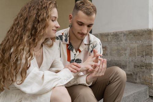 Free A loving couple enjoys a tender moment together, highlighting affection and connection. Stock Photo