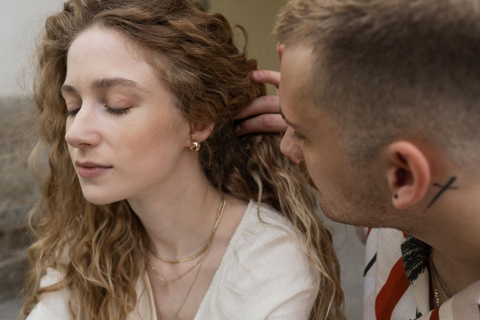 lifestyle jewelry photography evoking emotional connection lifestyle jewelry photography evoking emotional connection