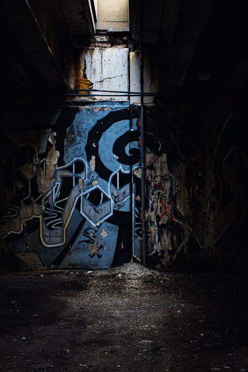 Kostnadsfri bild av betong, graffiti, mörk