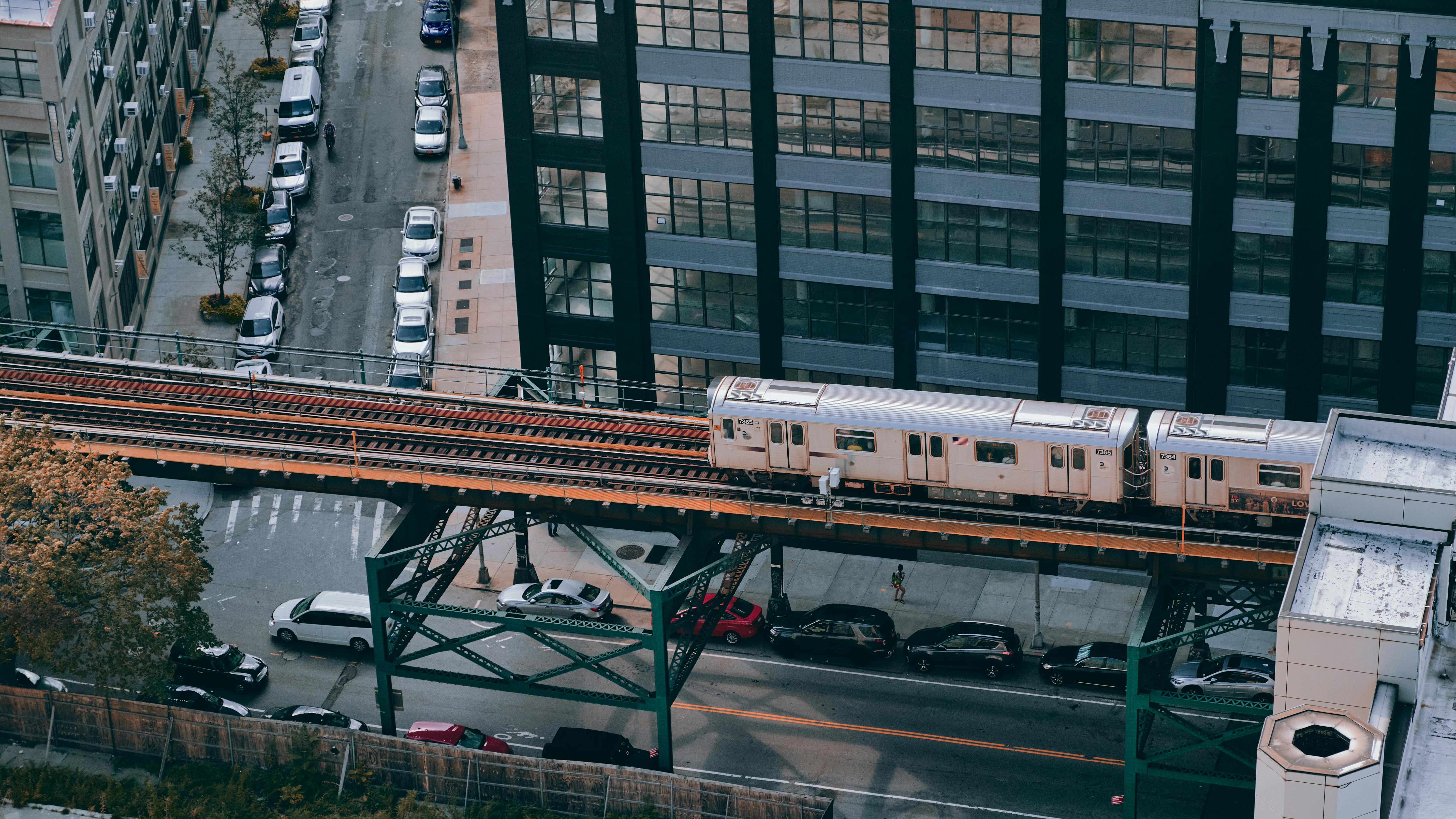 The merging of travel and mobility management — Photo by Garrison Gao on Pexels