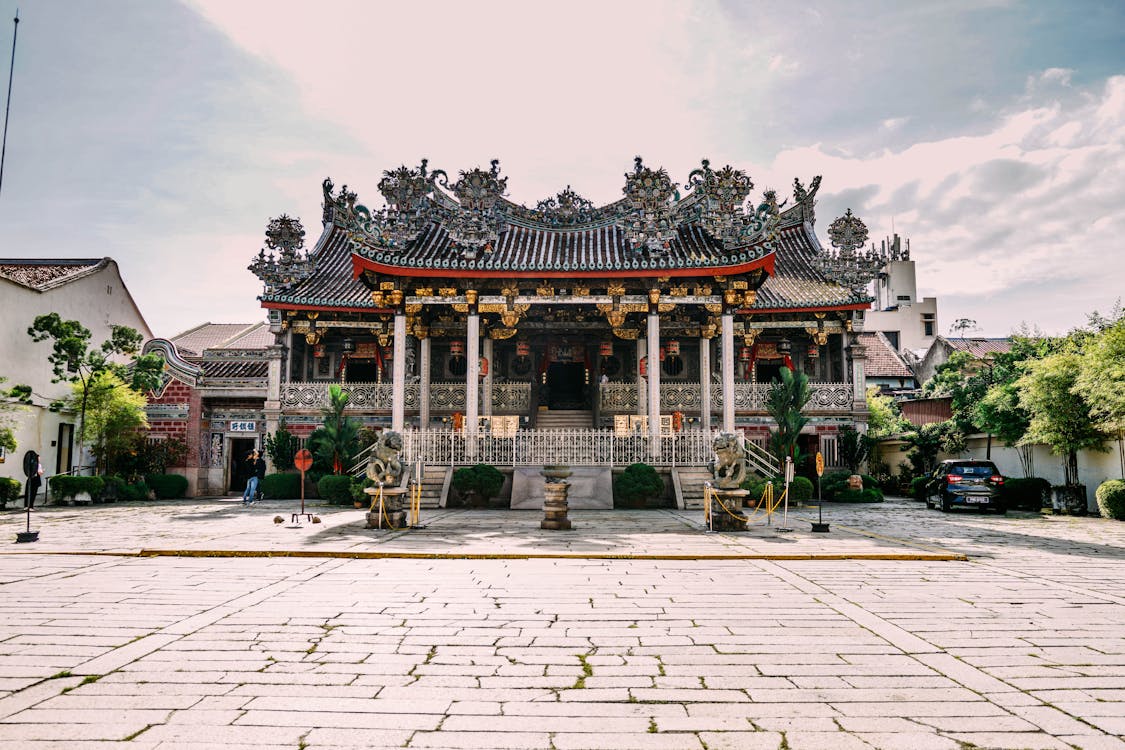 Free Khoo Kongsi Temple Under White Sky in Penang, Malaysia Stock Photo
