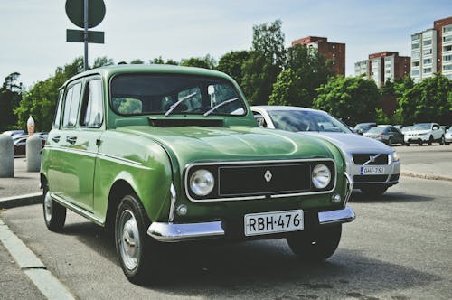 Renault Sedan Xanh