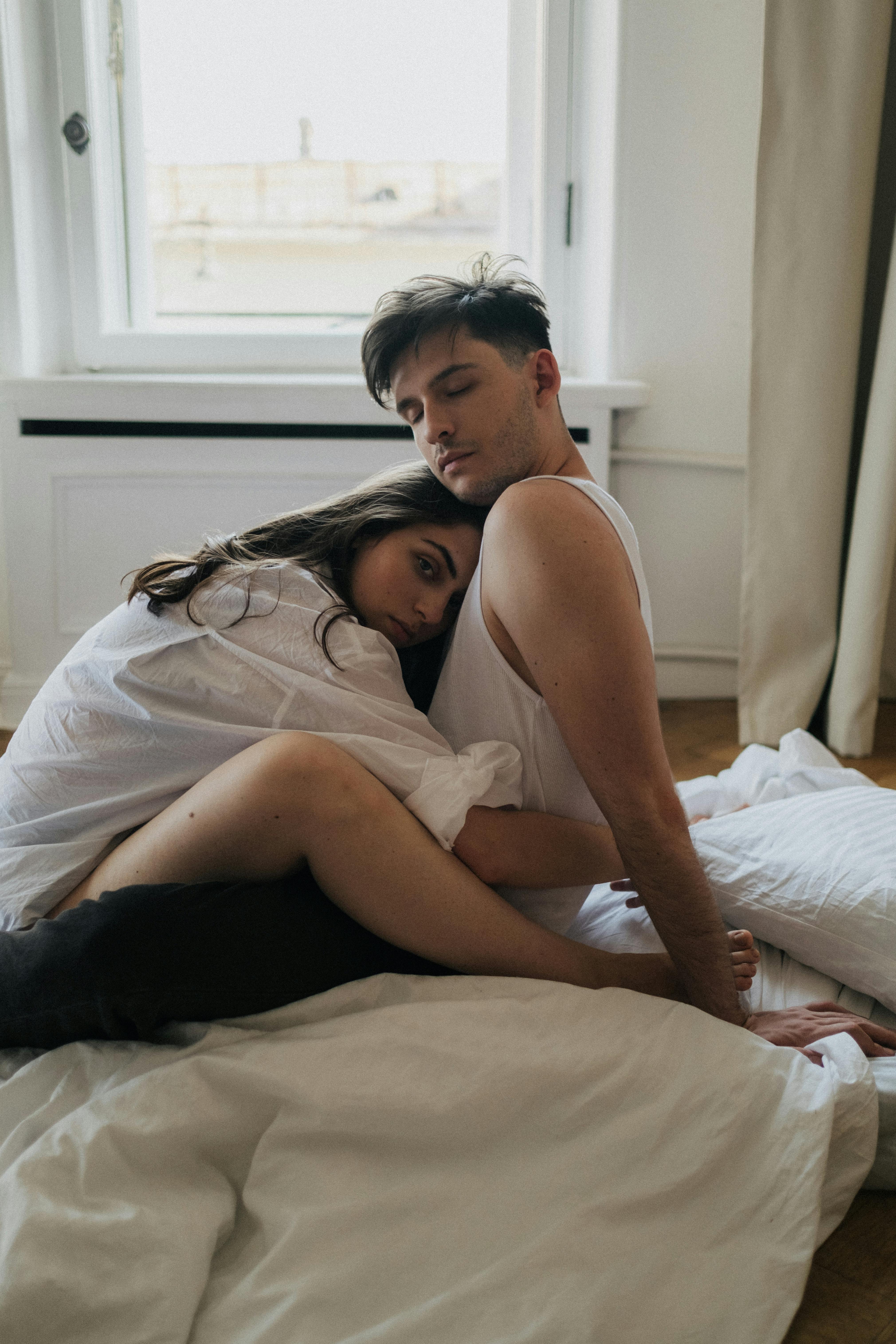 What keeps a relationship last?