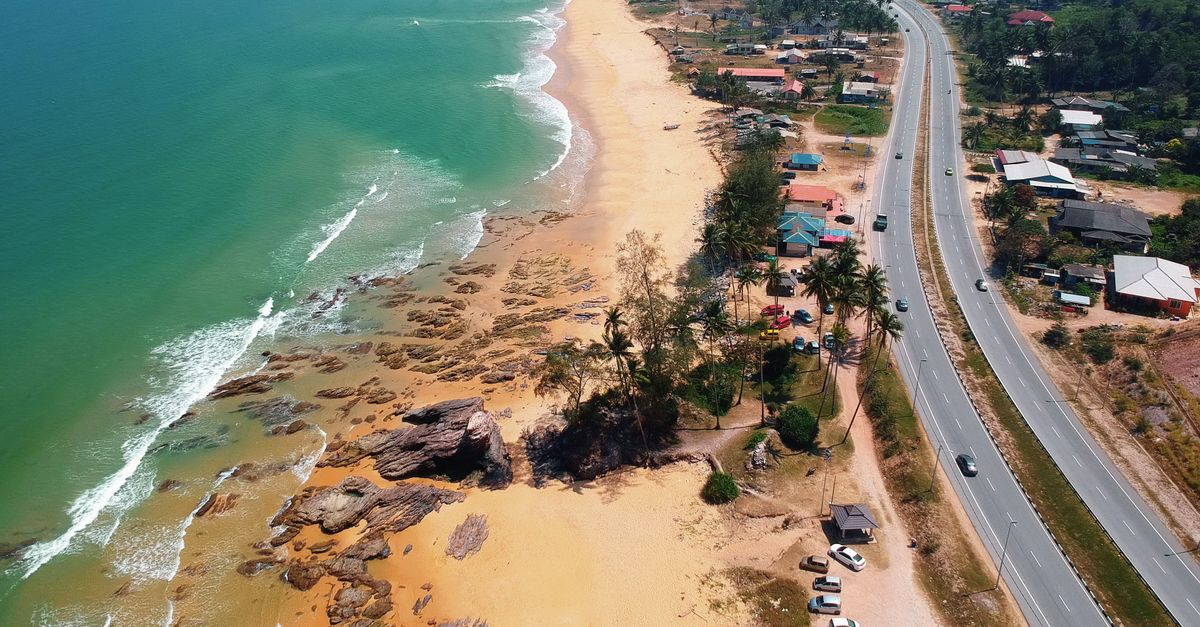 Adviser Backs Batu Kawan's MKH Bid, Rejects Plantation Offer