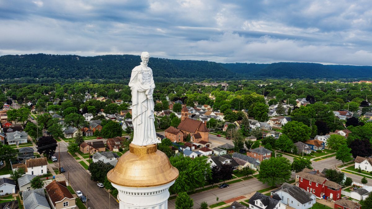 Best Birthday Freebies in Lincoln, NE: 2026 Local Guide