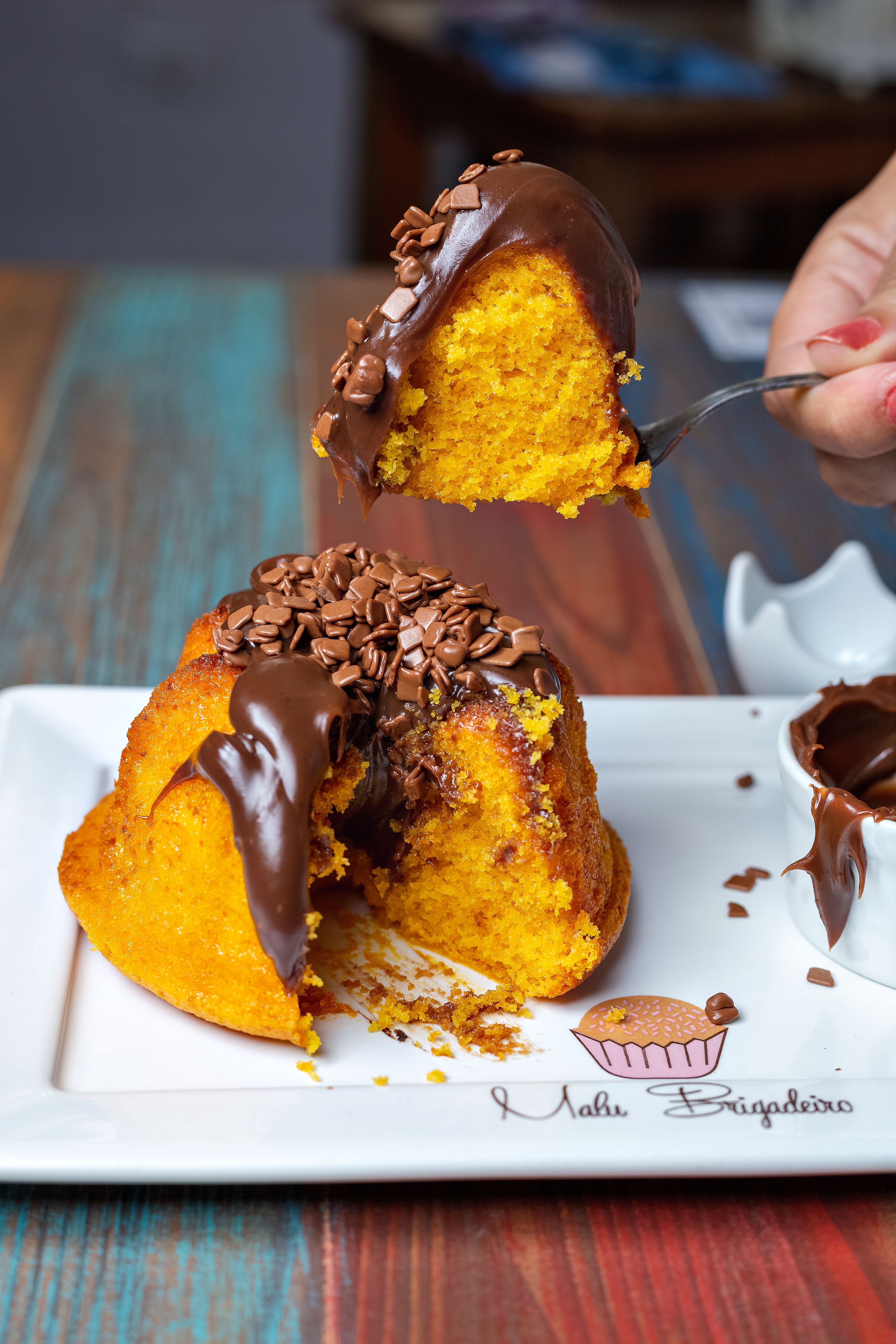 Bolo de Cenoura com Cobertura de Chocolate – Receita Fofinha e Fácil