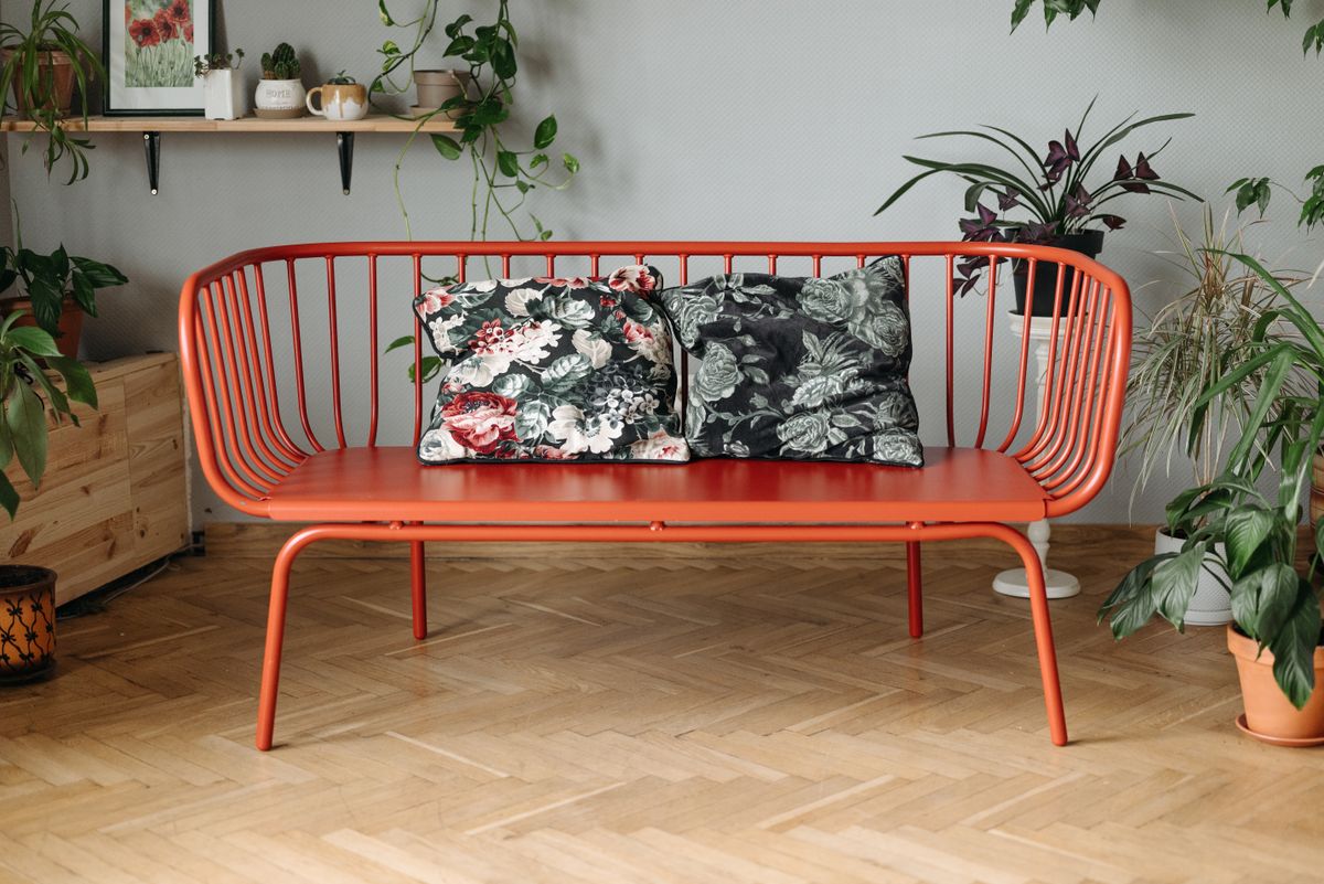 Lighting and Its Effect on Red Sofas