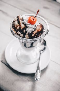 Ice Cream Sundae, Nfs