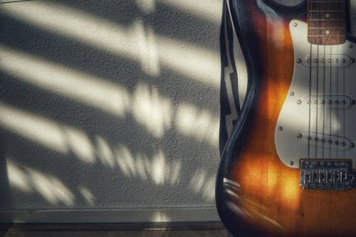 Ingyenes stockfotó árnyékok, gitár, hangszerek témában