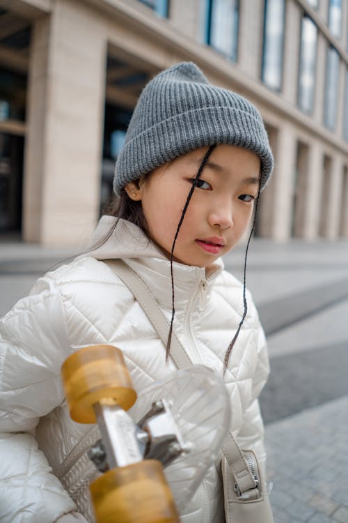 Základová fotografie zdarma na téma asijská holka, čepice, detail