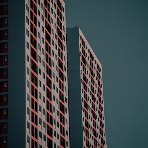 Ingyenes stockfotó felhőkarcolók, geometriai, lakóépületek témában