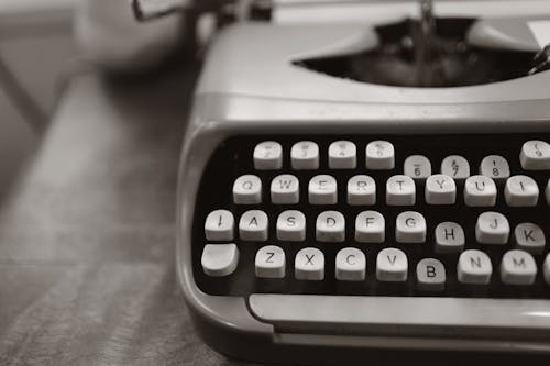 Nahaufnahmefoto Der Grauen Schreibmaschine
