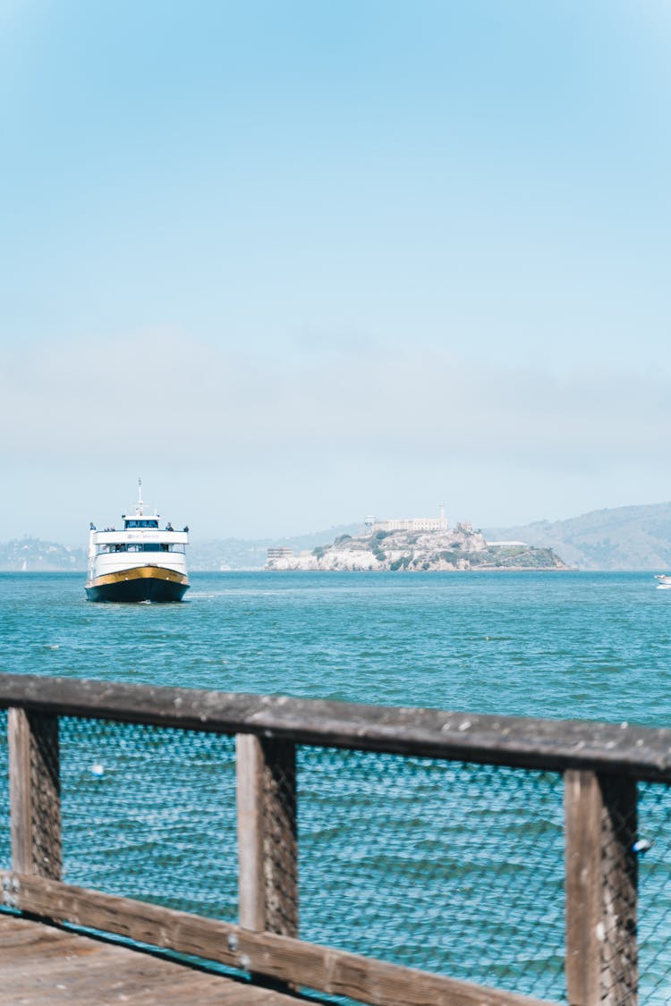Ferry Sailing From Alcatraz