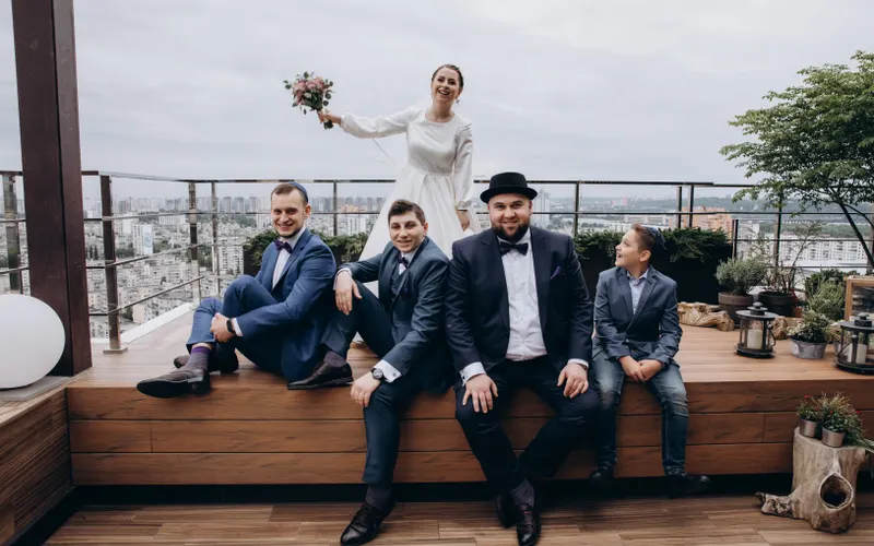 traje novio tres piezas con chaleco boda