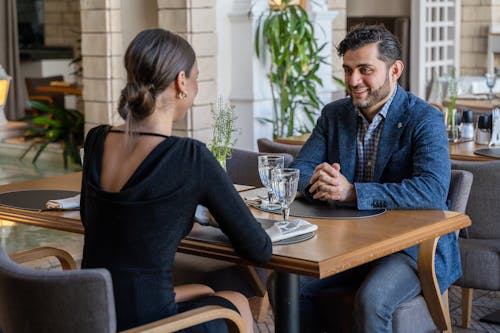 Foto profissional grátis de casal, datas, homem