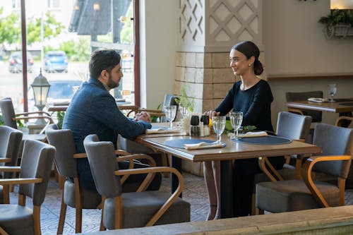 adam, Aşk, buluşma içeren Ücretsiz stok fotoğraf