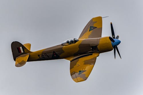 Photos gratuites de avion de chasse, avion militaire, ciel