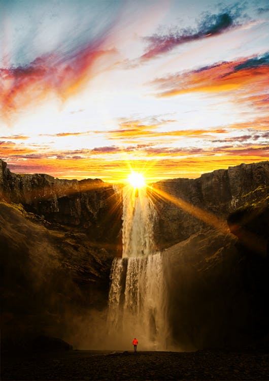 Free Waterfalls during Sunset Stock Photo