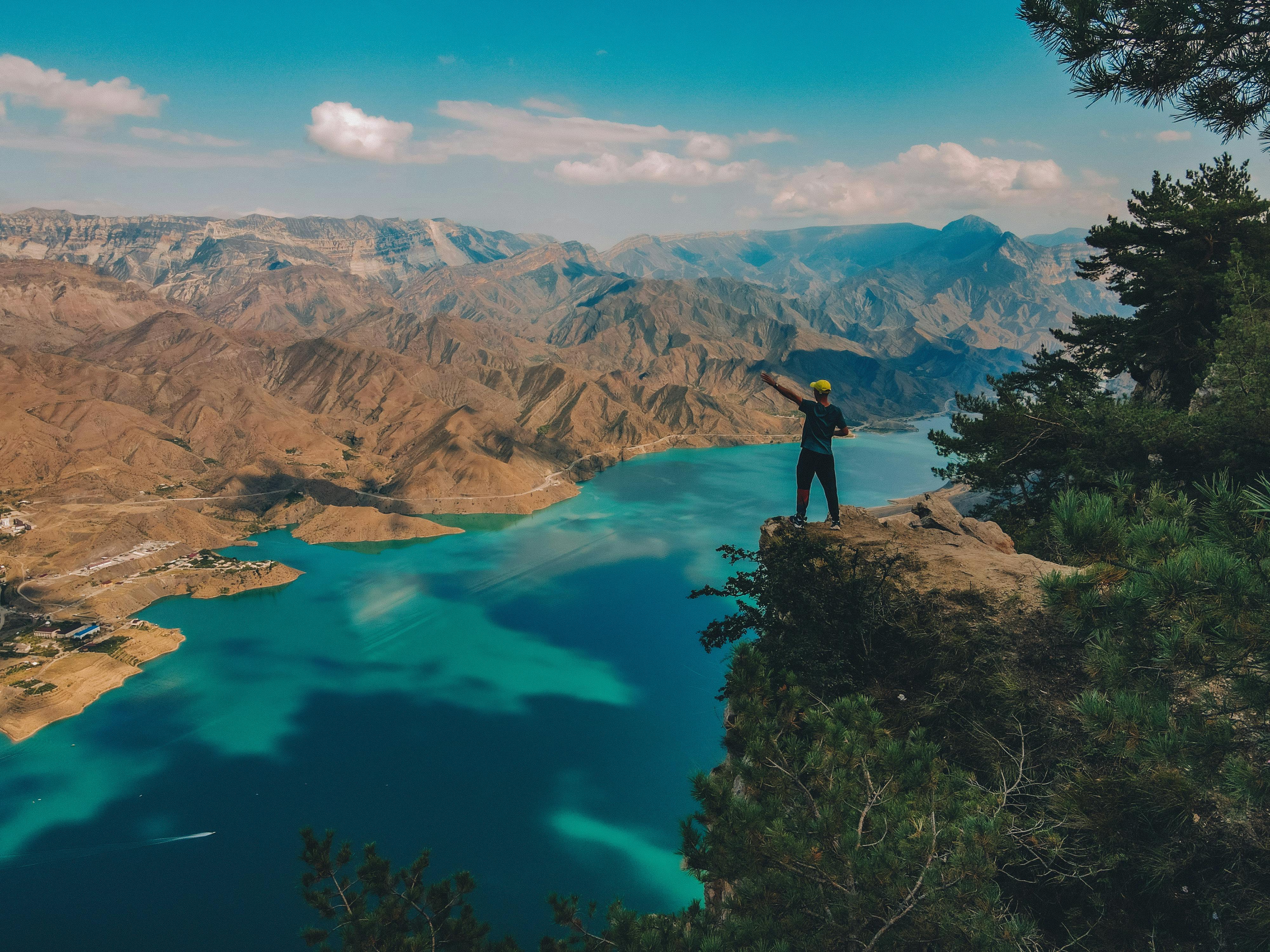 The New Era of Experiential Travel: Why 2025 Is Redefining Global Tourism — Photo by Ivan Larin on Pexels