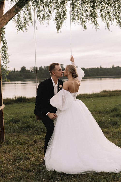 Základová fotografie zdarma na téma čelní pohled, den, dobře oblečený