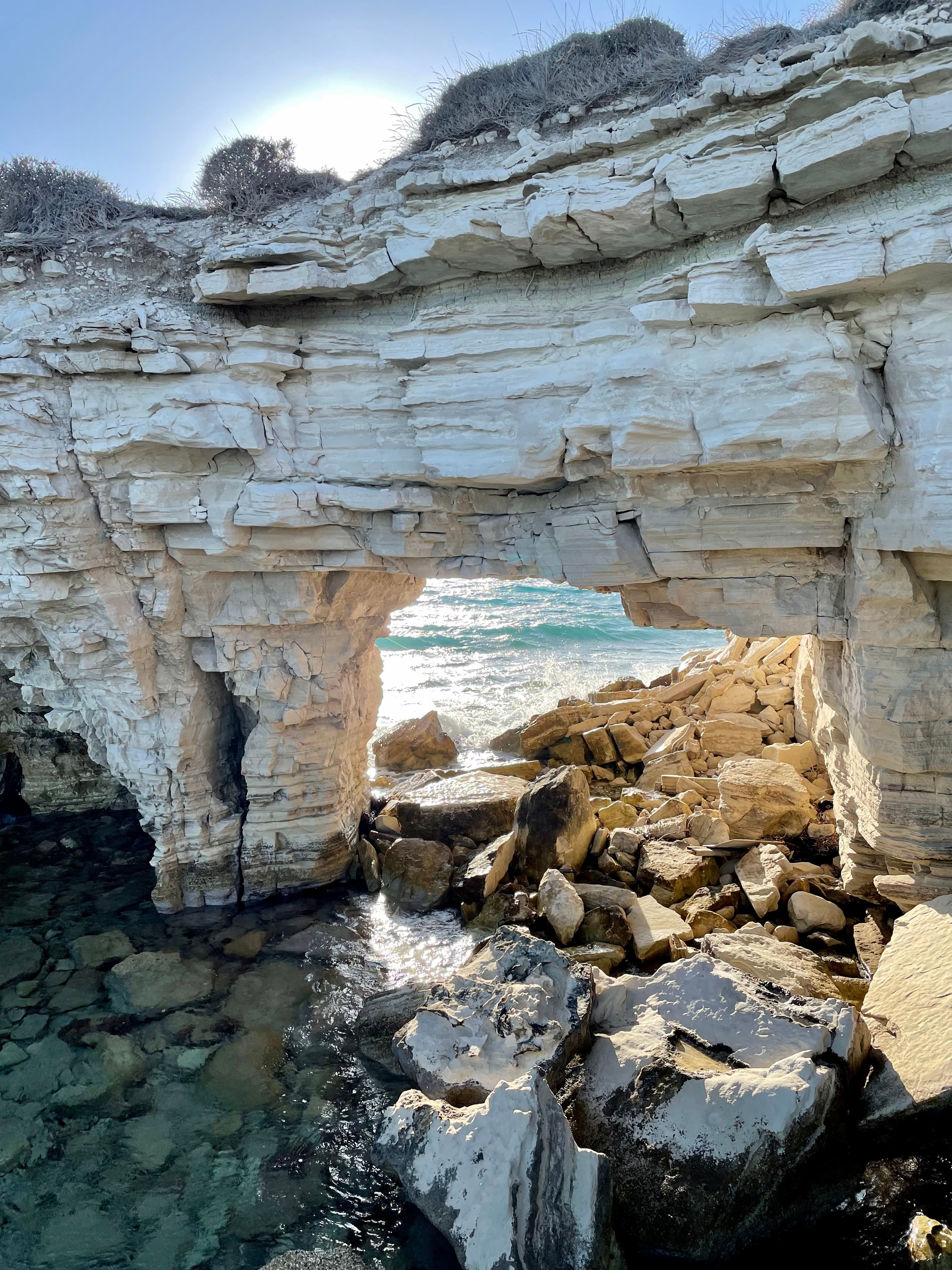 Rock Formation Near the Ocean · Free Stock Photo