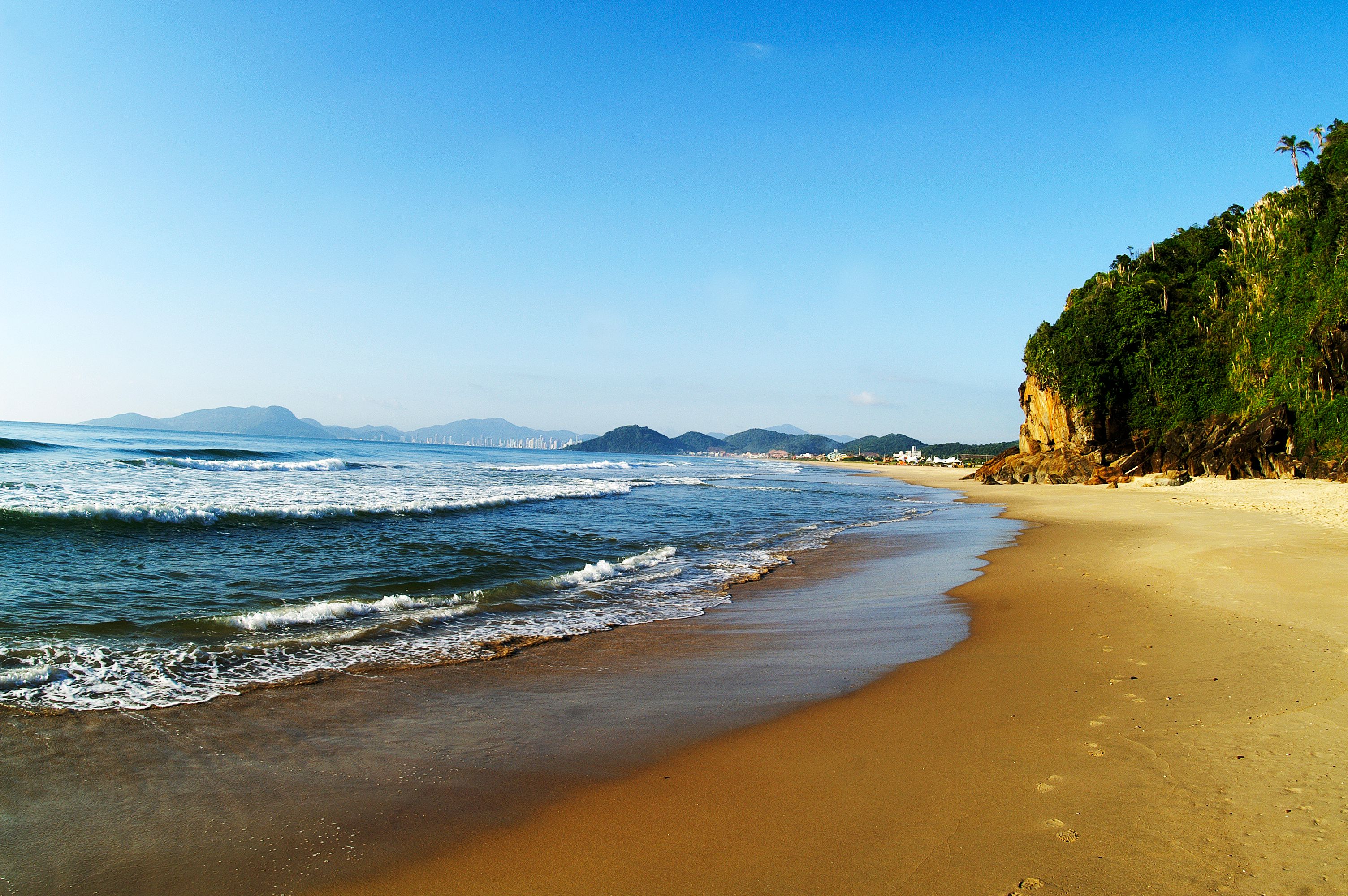Walk to Forte beach at low tide