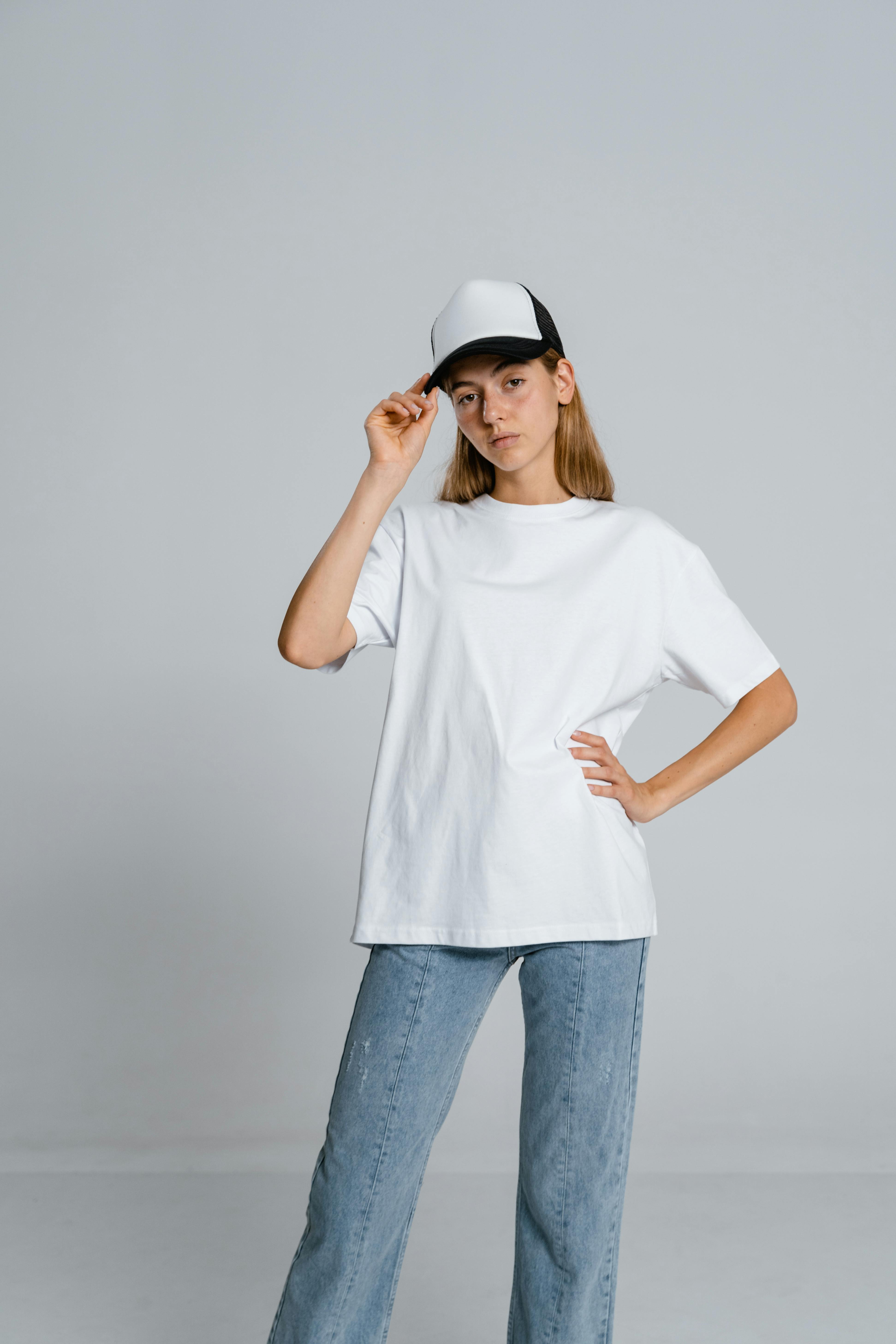 White T-Shirt Outfit Ideas - White T-Shirt Style Inspiration