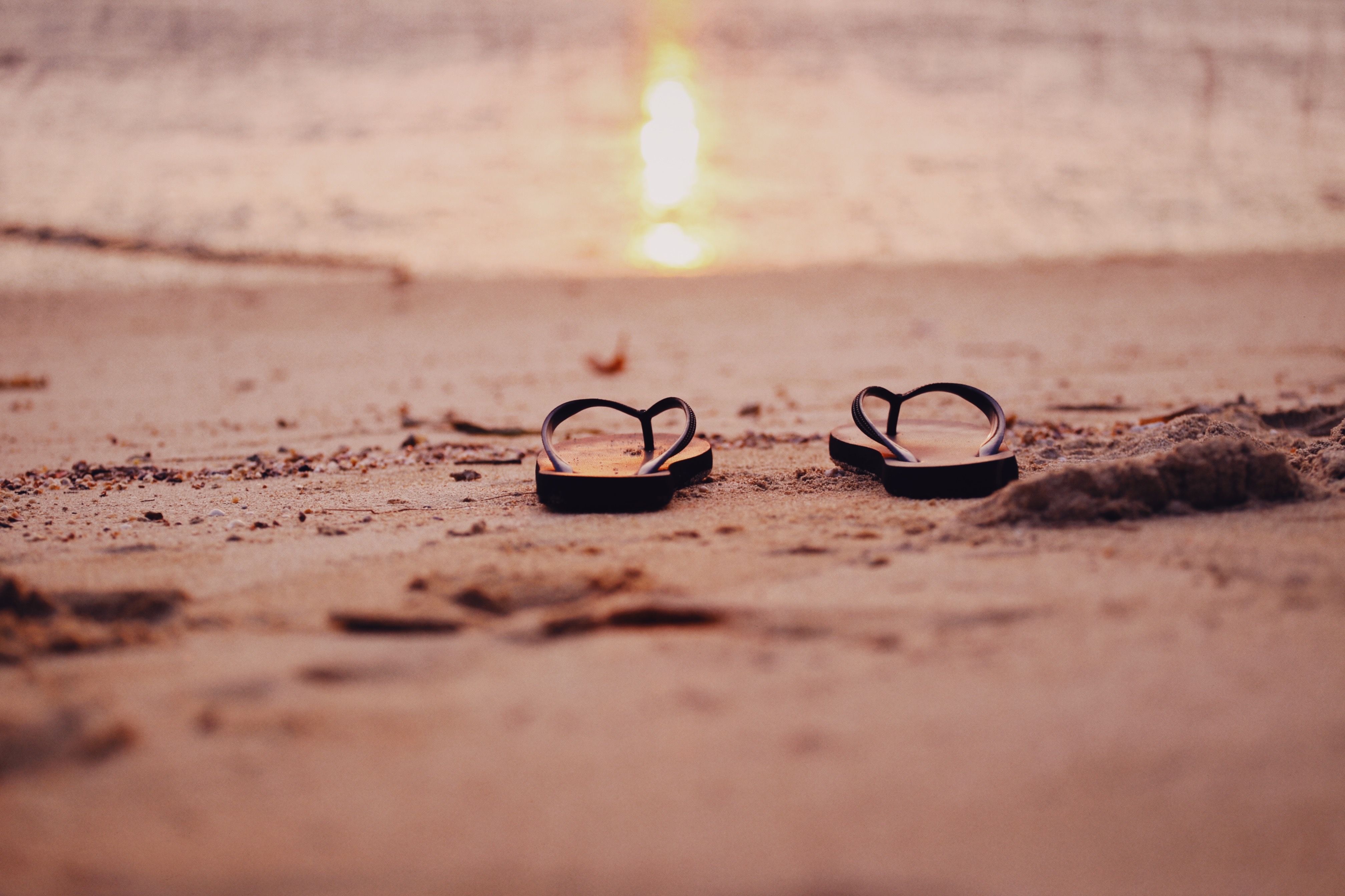 Summer Is Officially Here—These Travel Deals Can Help Offset Last-Minute Booking Costs — Photo by Alexey Demidov on Pexels